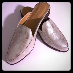 Madden Girl Silver Flats